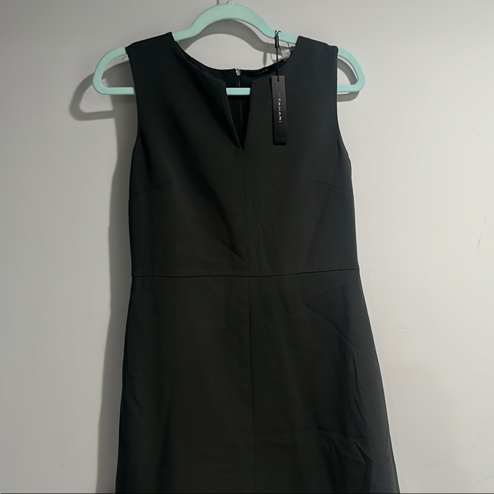 T Tahari Black Sheath Dress Sleeveless Crew Neck